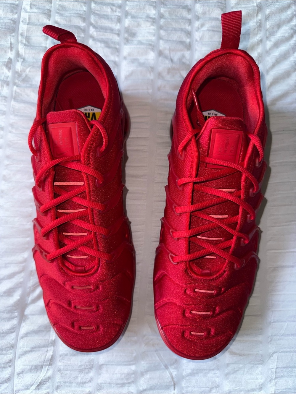 Nike Air Vapormax Plus Sneakers Men’s 11.5 Athletic Sneakers in Red NEW !